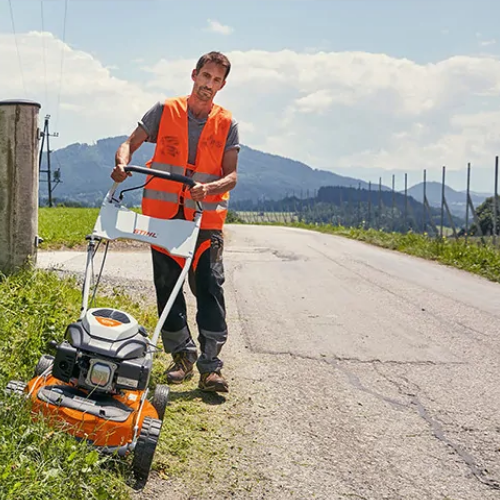 STIHL RM 4 RTP – Benzin-Mulchrasenmäher für bis zu 2.500 m²