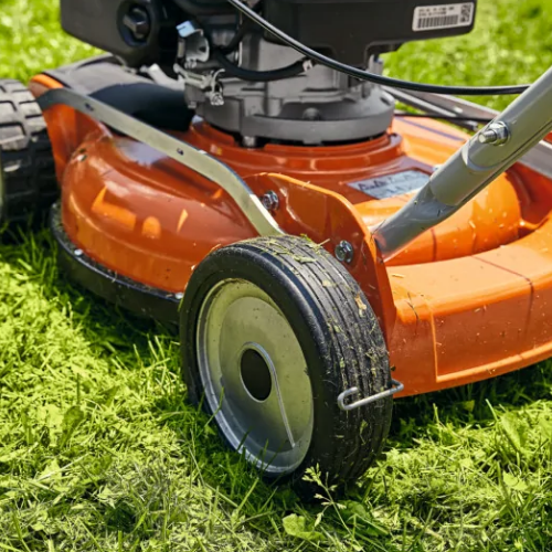 STIHL RM 4 RTP – Benzin-Mulchrasenmäher für bis zu 2.500 m²