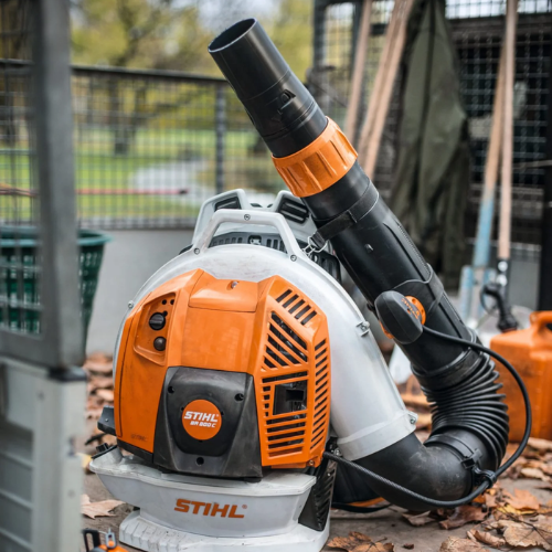 STIHL BR 800 C-E – Professioneller Benzin-Rucksack-Laubbläser